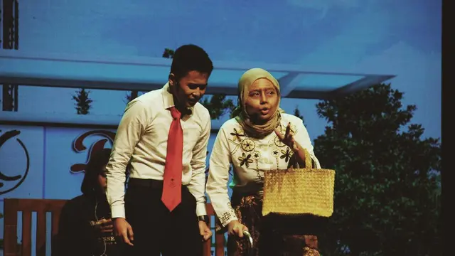 Barbie Larassati bermain teater