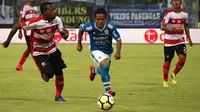 Duel Persib vs Madura United di Stadion Batakan, Balikpapan, Selasa (9/10/2018). (Bola.com/Aditya Wany)