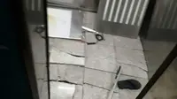 Kondisi lift jatuh di Blok M Square. (Liputan6.com/Lizsa Egeham)