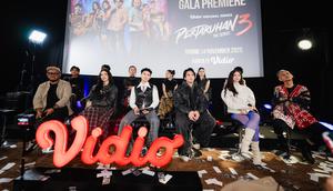 Konferensi pers Pertaruhan The Series 3 di XXI Metropole, Jakarta Pusat pada Selasa (11/11/2025). (sumber: Media Kit Pertaruhan 3)