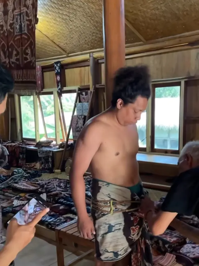 Arie Kriting dan Indah Permatasari di Sumba