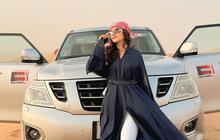 5 Potret Cantik Elegan Mayang Lucyana Adik Vanessa Angel saat Liburan di Gurun Pasir Dubai