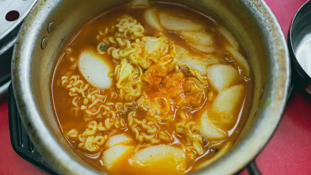 Kreasi Ramen Instan Favoritmu yang Bikin Menu Makan Lebih Spesial