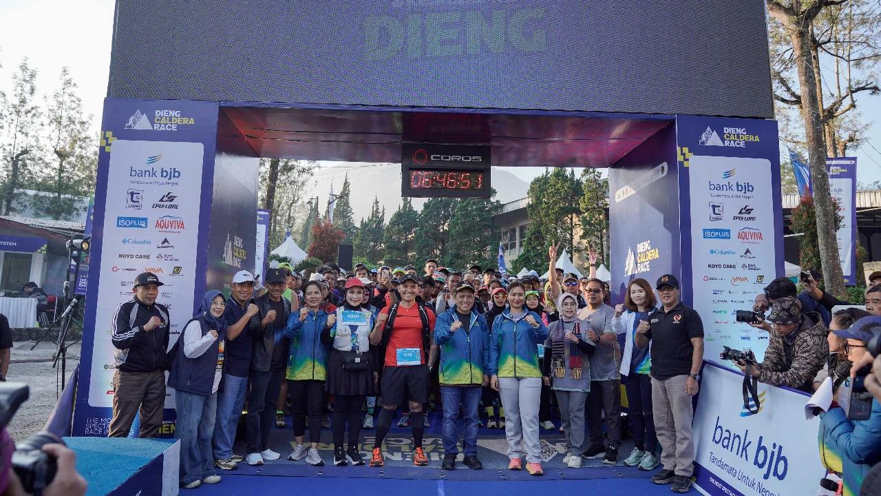 Dieng Caldera Race 2026 Sukses Digelar, Ribuan Pelari Taklukkan Dataran Tinggi Dieng Bersama bank bjb