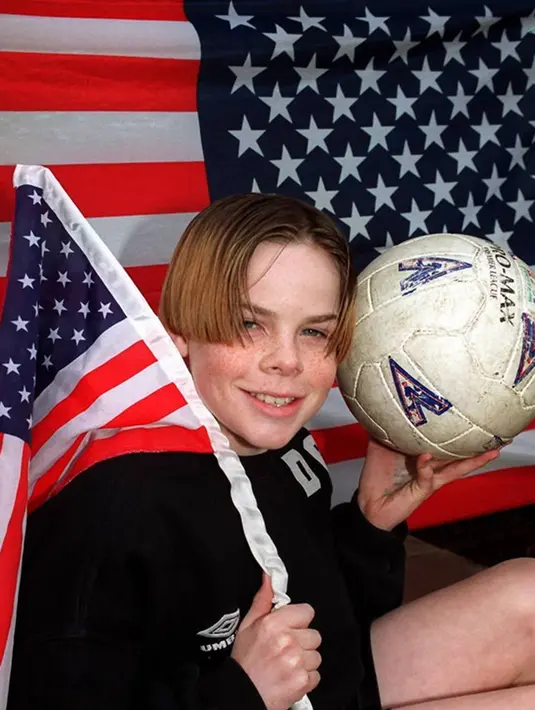 Danny Guthrie saat berusia 16 tahun jelang laga pra musim tahun 2003 di Amerika Serikat bersama Manchester United. (Shropshire Star)