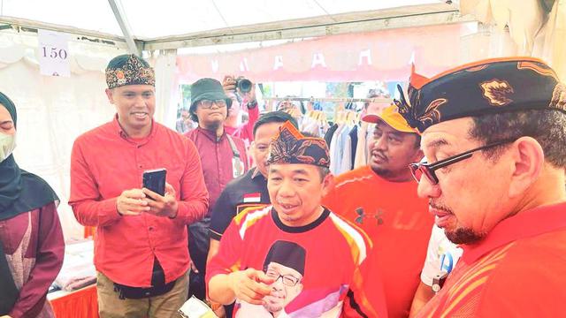 Ketua Majelis Syura PKS Dr Salim Segaf Aljufri bersama Ketua Fraksi PKS Jazuli Juwaini di Bale Rame Soreang, Bandung, Jawa Barat.