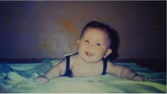 6 Potret Masa Kecil Prilly Latuconsina, Bikin Pangling