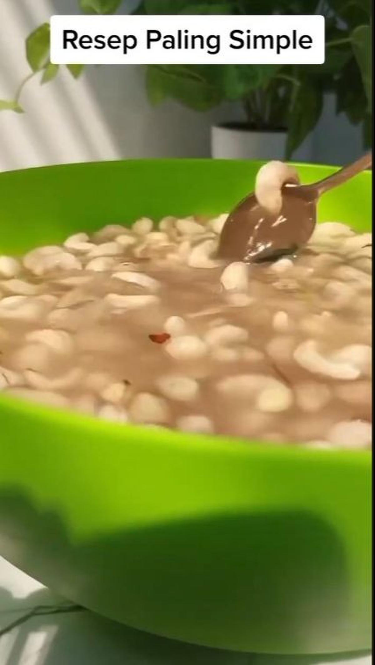Rendam Kacang Mete dengan Garam