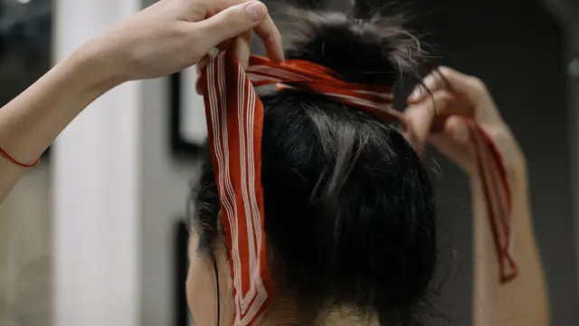 Mengikat Rambut Tidak Kencang