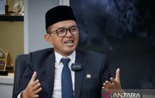 DPR Ingatkan Bahaya Haji Ilegal: Ancaman Deportasi hingga Penjara