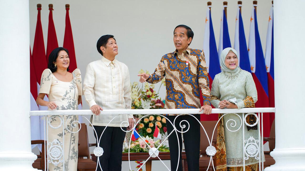 Jokowi Sambut Hangat Presiden Filipina Ferdinand Marcos Jr di Istana Bogor