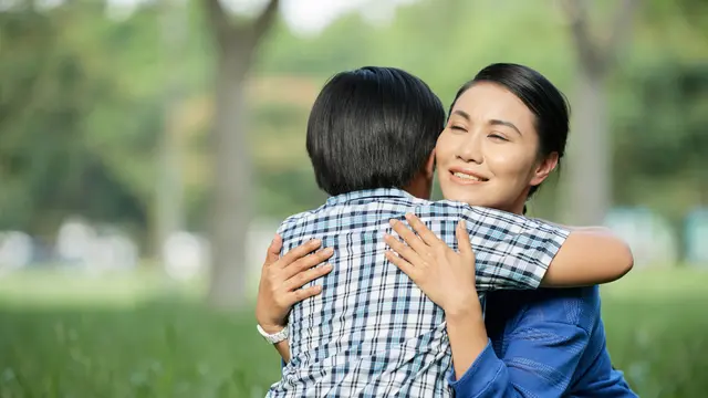 Dampingi Glass Child