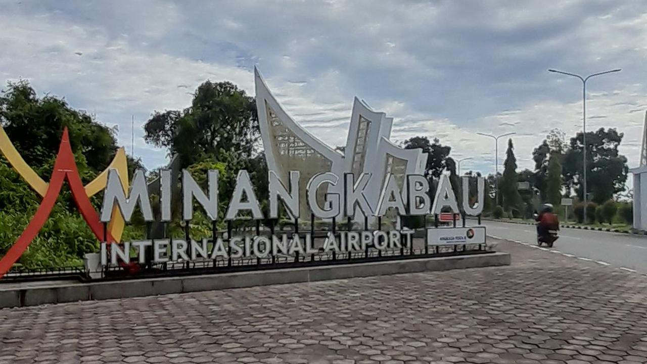 Bandara Minangkabau Tutup akibat Erupsi Gunung Marapi