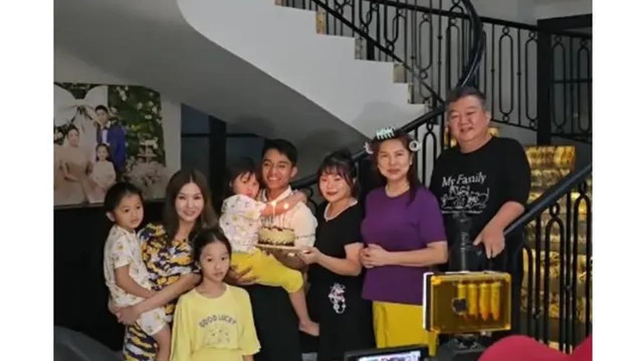 6 Potret Ultah Betrand Peto ke-20, Ruben Onsu dan Sarwendah Beri Kejutan Terpisah