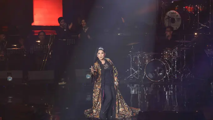 [Bintang] Video: Cerita Vina Panduwinata di Balik Pembuatan Albumnya