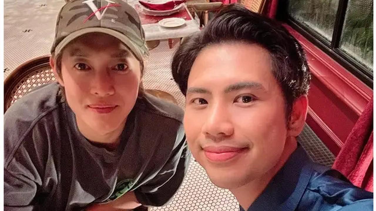 6 Potret Ricky Cuaca Bertemu Kim Hyun Joong di Jakarta, Akrab Bak Sahabat Lama