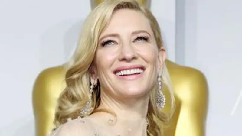 Rayakan Kemenangan Oscar, Cate Blanchett Buat Tato