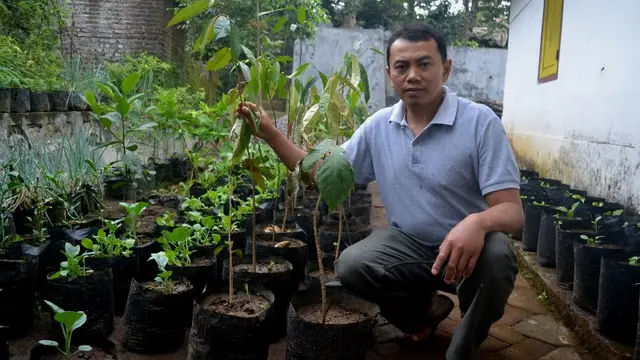 Tasemat, Anak Pesantren Pendekar Kaki Gunung Kawi