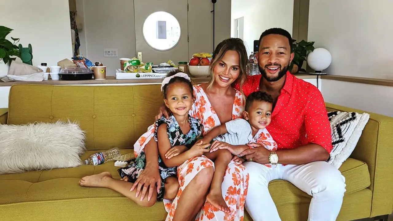 [Fimela] Chrissy Teigen dan John Legend