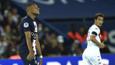 Paris Saint-Germain (PSG) gagal melanjutkan tren kemenangan keempatnya secara beruntun di awal musim 2022/2023 usai ditahan imbang 1-1 oleh tamunya AS Monaco di pekan ke-4 Liga Prancis 2022/2023. PSG bahkan sempat tertinggal lebih dahulu di babak pertama, sebelum akhirnya mampu mencetak gol penyeimbang di babak kedua. (AP/Aurelien Morissard)