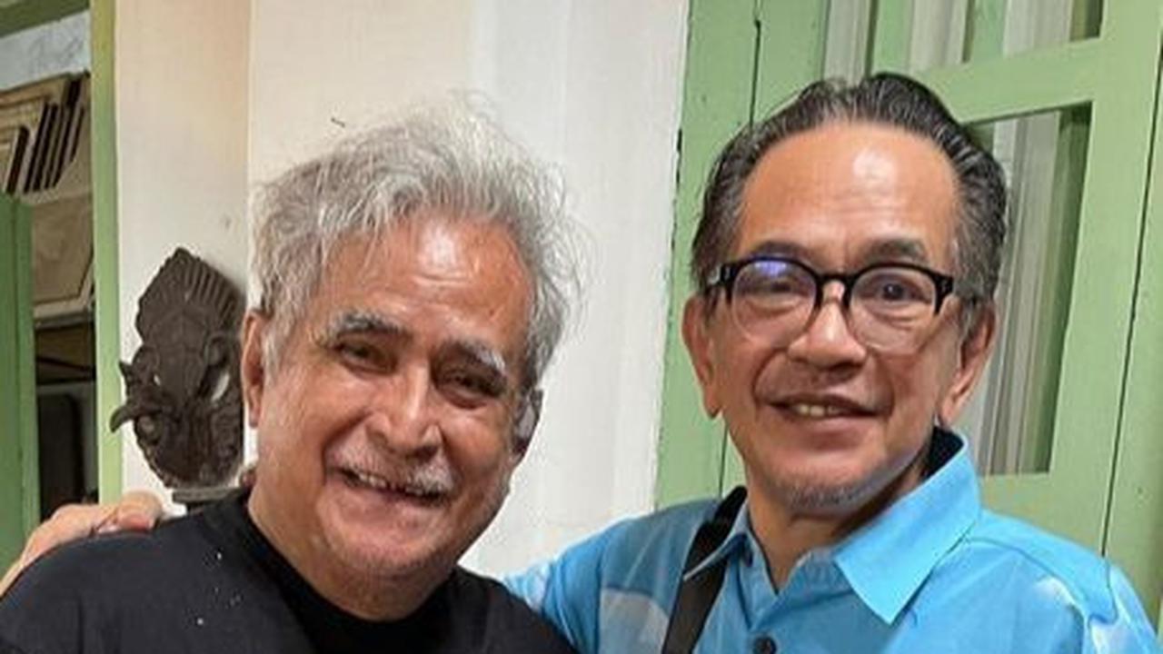 Potret Ray Sahetapy bersama sahabatnya Slamet Rahardjo. Ray Sahetapy cukup aktif di media sosial. Dia kerap membagikan aktivitasnya.