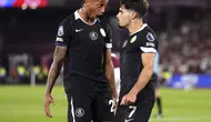 Joao Pedro dan Pedro Neto merayakan gol pada laga Premier League antara Chelsea dan West Ham (c) John Walton//PA via AP