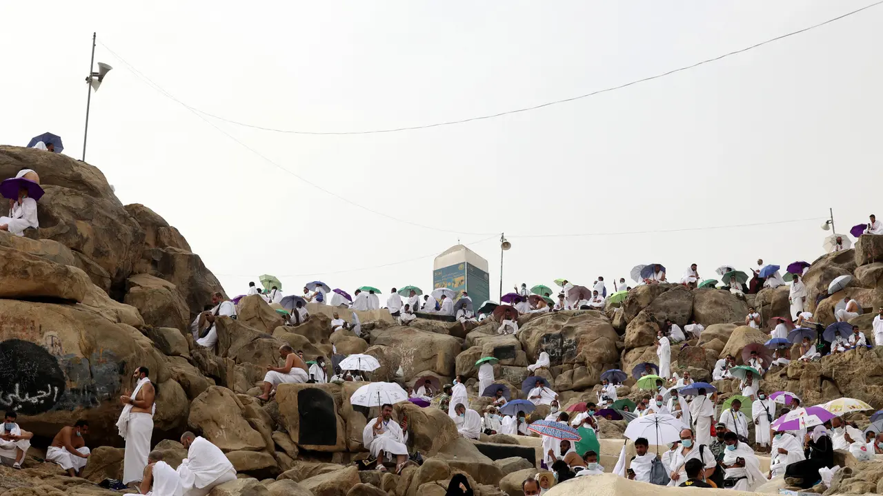 FOTO: Jemaah Haji Tunaikan Prosesi Wukuf di Padang Arafah