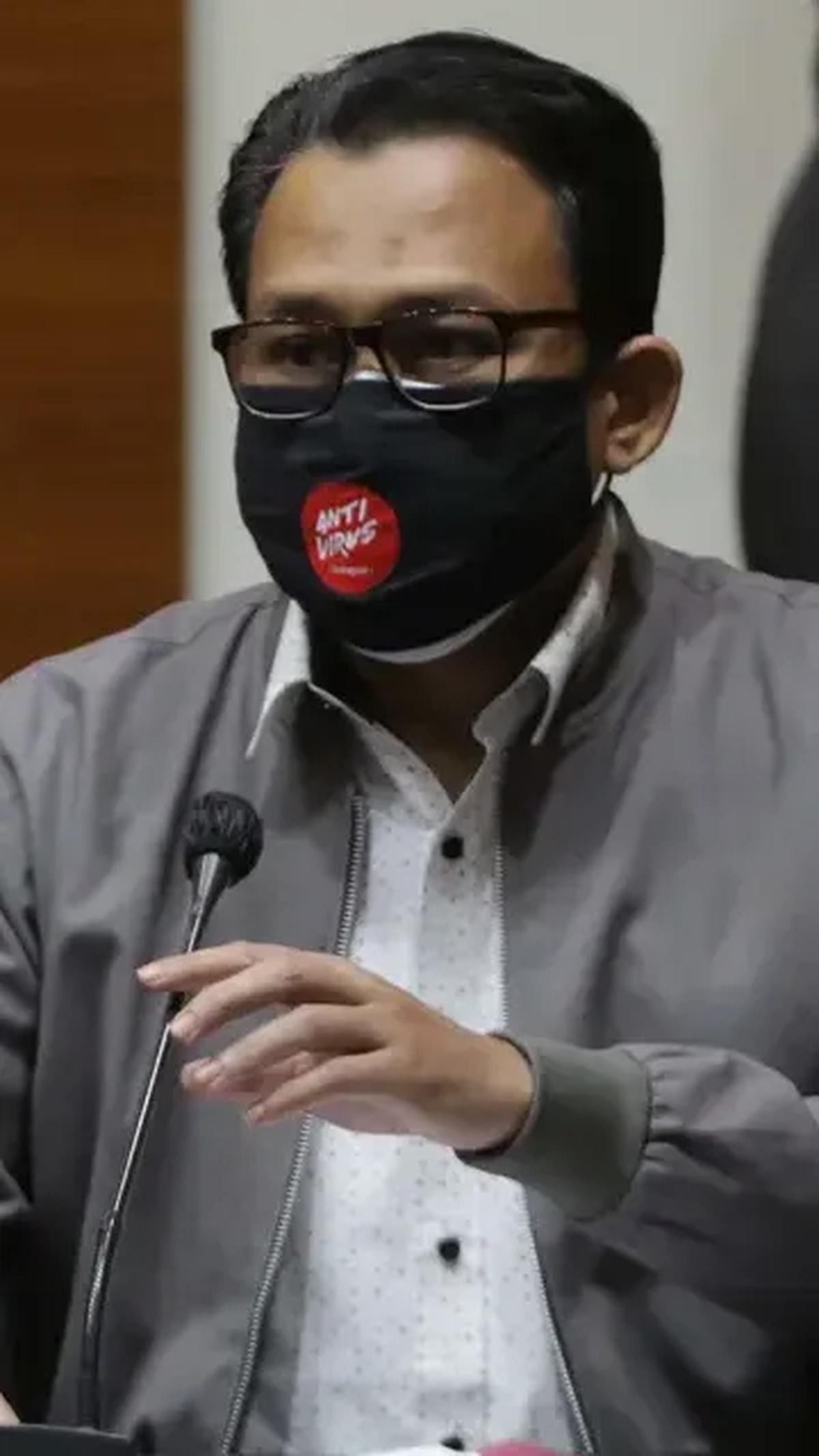 Ali mengatakan, tim penyidik untuk saat ini masih bekerja mengumpulkan alat bukti lanjutan sebelum mengumumkan dan menahan para tersangka.