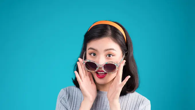 Tampil Glamor dengan Vibrant Bold Lips untuk Beragam Momen Spesialmu