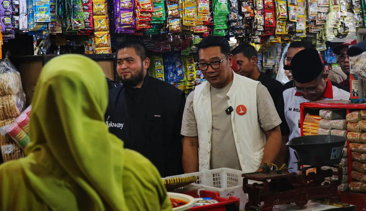 Ridwan Kamil juga mengutarakan akan membantu strategi promosi pedagang pasar. (Liputan6.com/Angga Yuniar)
