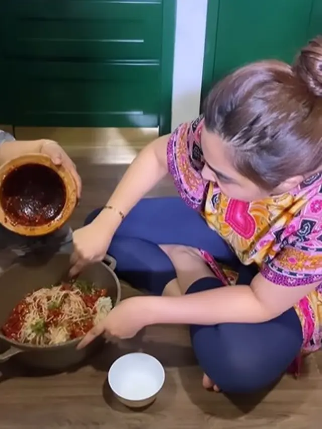 Ashanty membuat makanan Thailand (Instagram/ashanty_ash)