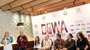 "Musik tahun 90an the best dan tidak bisa dilupakan. Dan konser ini dihelat dengan konsep musik tahun 90an," kata Dian Rahmaniar, manajer Dewa 19 di Citos, Cilandak, Jakarta Selatan, Kamis (2/3). (Adrian Putra/Bintang.com)