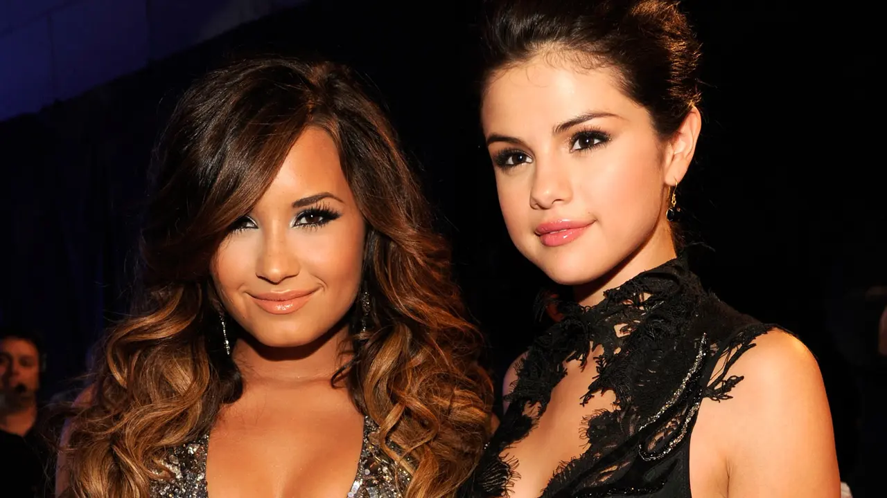 Demi Lovato dan Selena Gomez