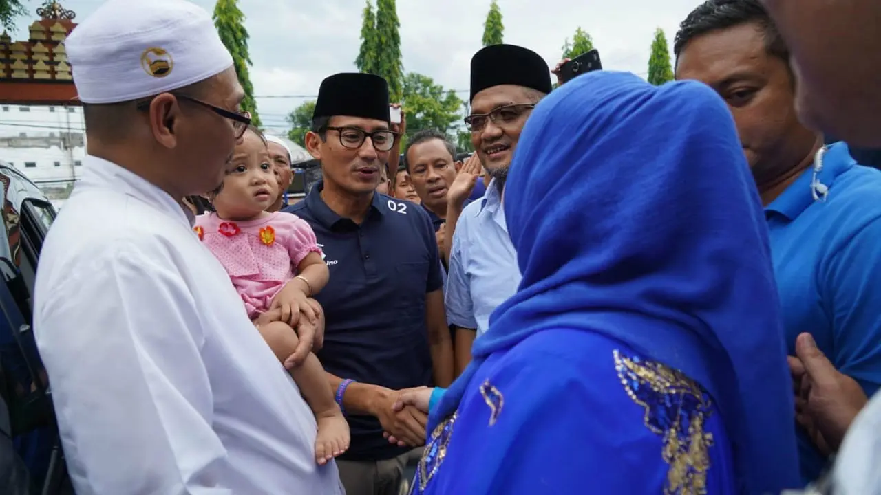 Cawapres Sandiaga Uno menyambangi Lapas Mojokerto.