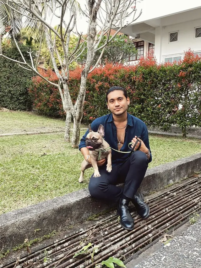 Giorgino Abraham dan anjing peliharaan (Foto: Instagram/@giorgino_abraham)