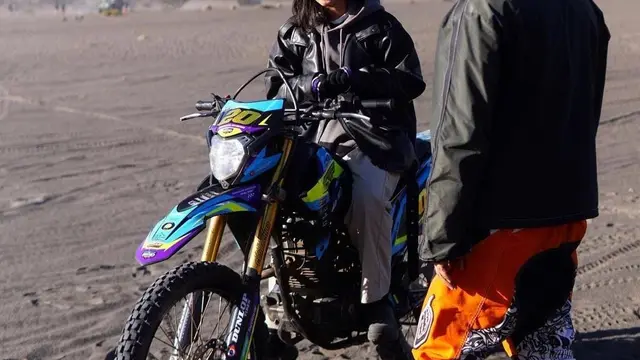 Keisya Levronka Unggah 7 Potret Keseruan Naik Motor Trail