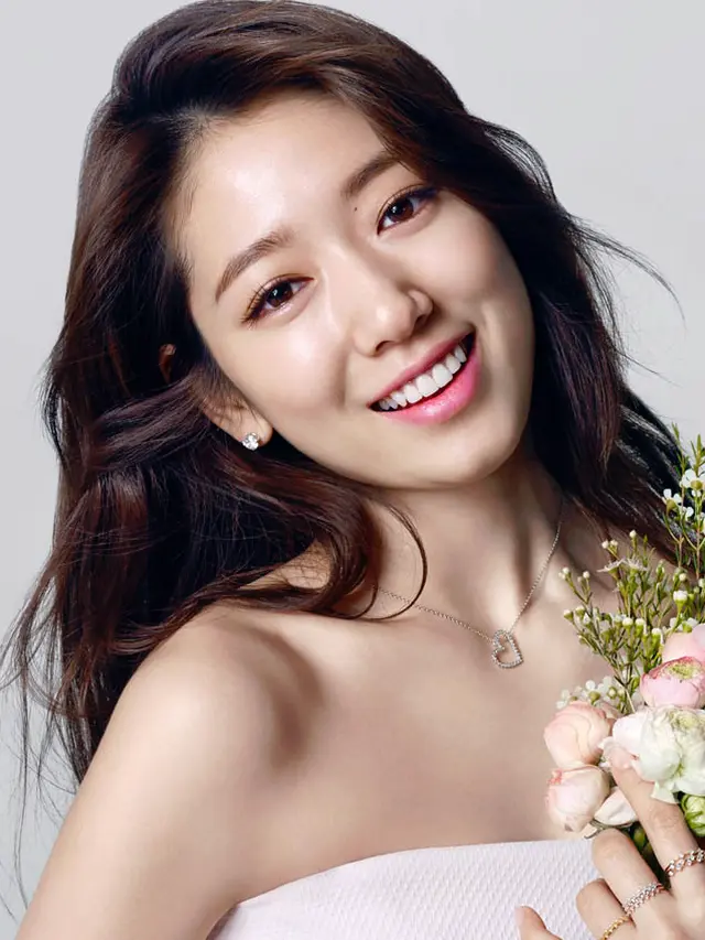 [Bintang] Contek Gaya Modis Park Shin-Hye