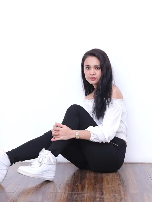 Michele Ziudith visit film Mekah I'm Coming di Gondangdia, Rabu (4/3/2020). (Daniel Kampua/Fimela.com)