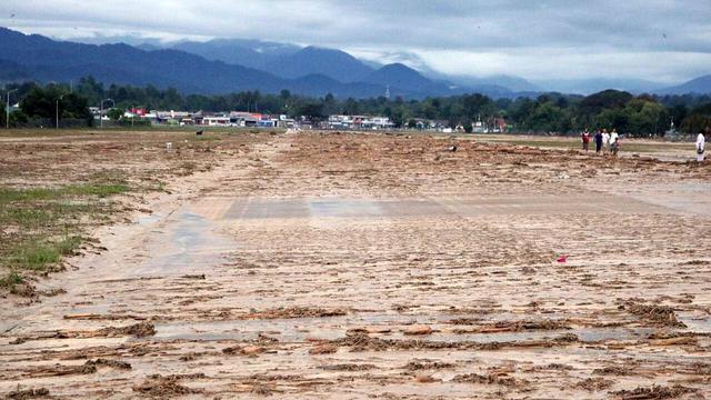 Bandara Andi Jemma Lumpuh Total Akibat Banjir Bandang Luwu Utara