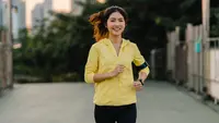 70 Running Jokes and Funny Quotes to Keep You Going