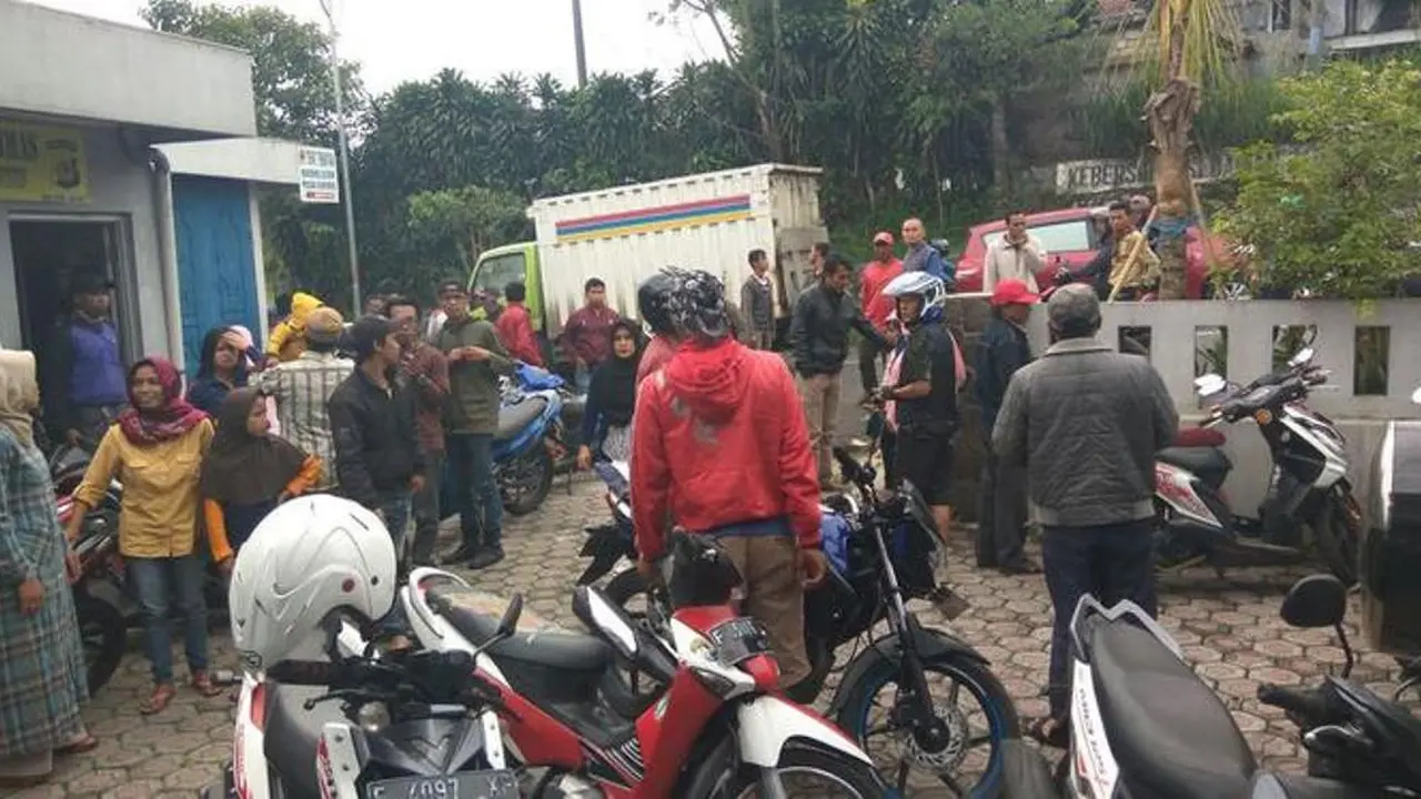[bintang] Aksi Bakar-bakaran di Puncak Bukan Kerusuhan, Lalu?