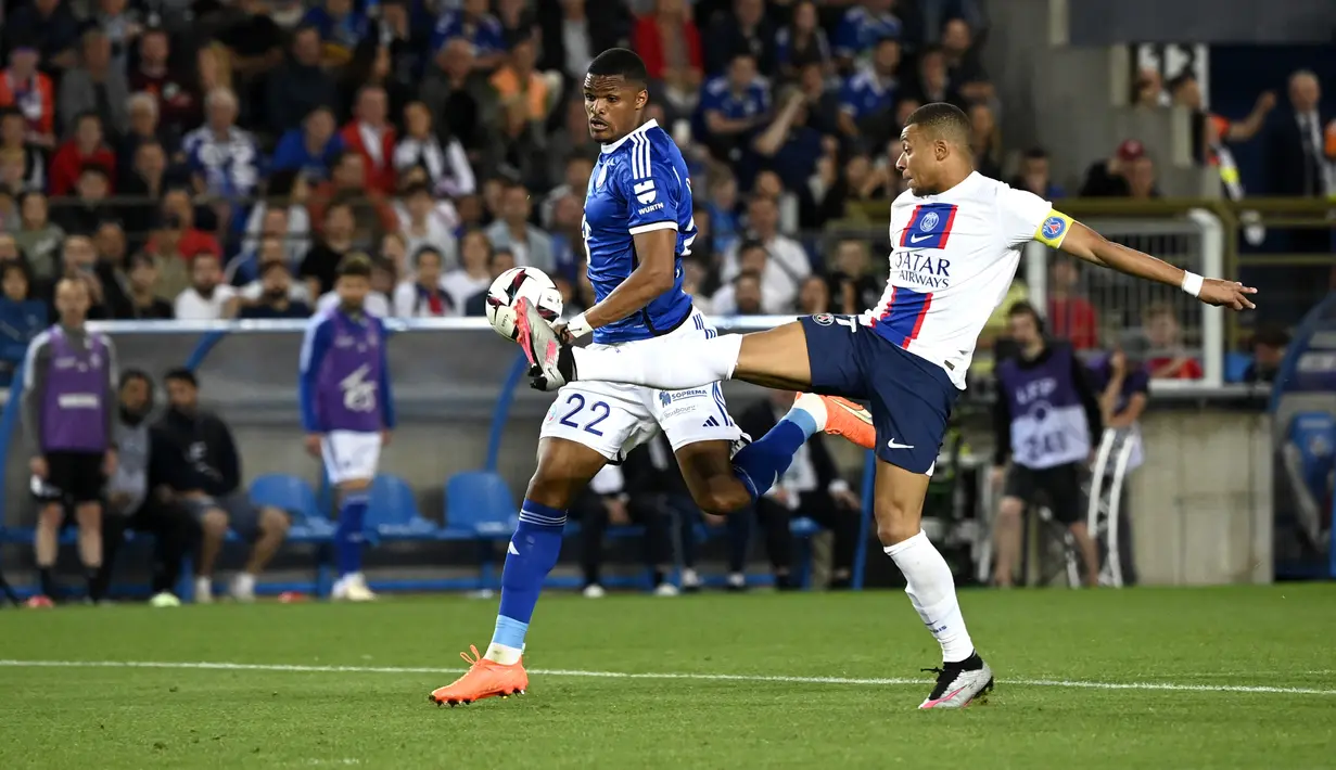 Satu laga tersisa, PSG tak mungkin lengser dari puncak klasemen Ligue 1. (Photo by Jean-Christophe Verhaegen / AFP)