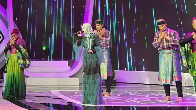 Penampilan Mawar AFI berhijab di acara AKSI Indosiar