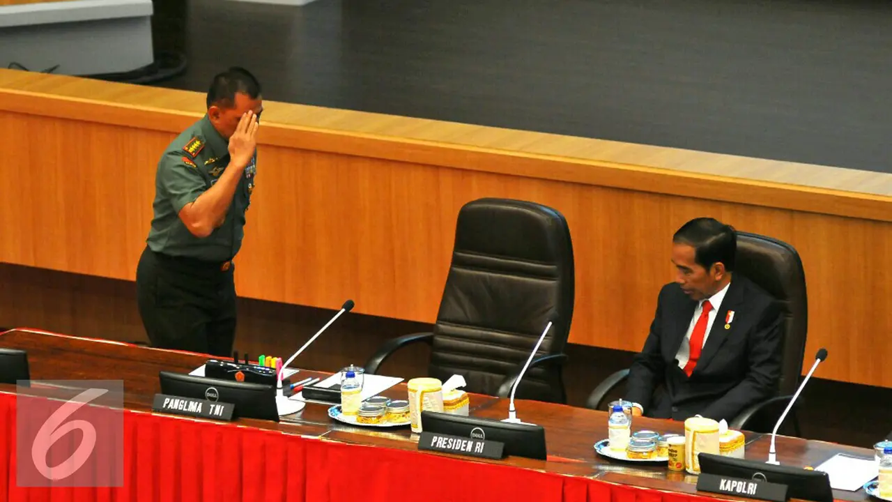 20170116-Jokowi-Hadiri-Rapim-TNI-AY