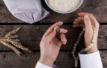 Doa Zakat Fitrah untuk Anak Perempuan, Lengkap Beserta Artinya