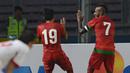 Timnas Indonesia lagi-lagi harus bekerja keras. Tim Garuda, yang sudah unggul 2-1 lewat Boas Salossa, terpaksa menelan pil pahit setelah Philip Younghusband mencetak gol penyama skor 2-2 pada menit ke-82. (AFP/Romeo Gacad)