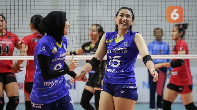 Foto: Pesona Yolla Yuliana di PLN Mobile Proliga 2022, Tak Luntur Ditelan Masa