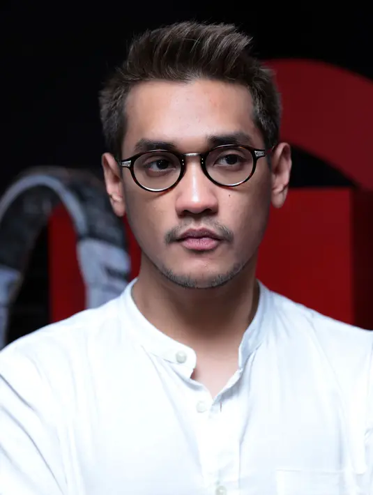 "Untuk mulai itu semua kan emang ada risikonya ya, soalnya aku itu kan mau memulai sesuatu yang belum pasti di sana, tetapi karena ini impian terbesar aku jadi, aku akan lakukan itu semua," terangnya. (Deki Prayoga/Bintang.com)