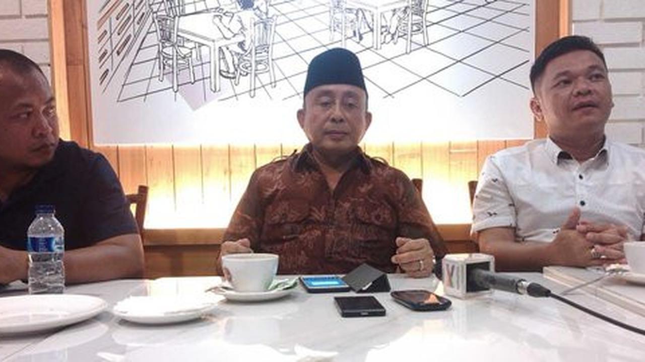 Politisi senior Golkar minta Ical dan Agung mundur diganti anak muda