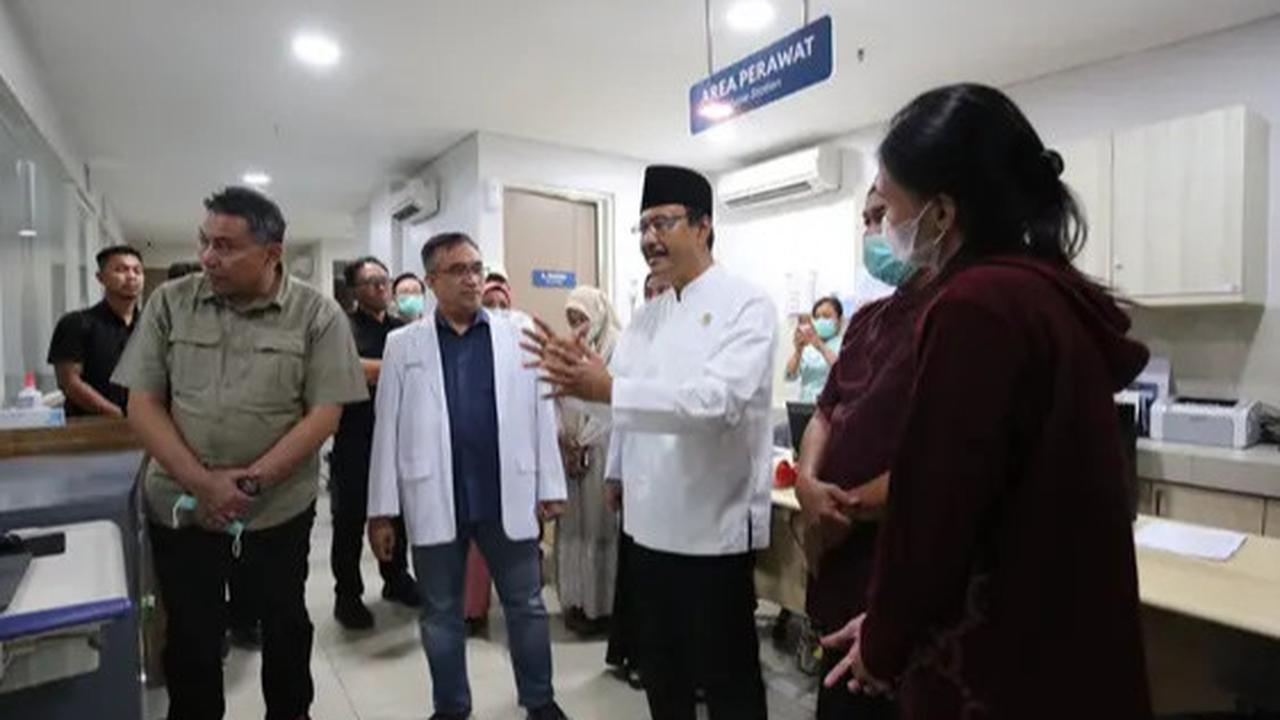 Kunjungan Mensos Gus Ipul di RS Makassar, Pastikan Pemulihan Korban Unjuk Rasa dan Serahkan Bantuan Kemanusiaan
